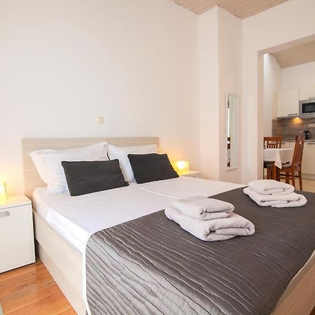 Helvetia Sunny Apartments 波尔 外观 照片