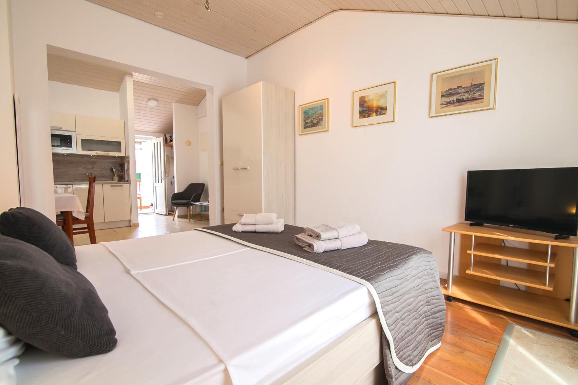 Helvetia Sunny Apartments 波尔 外观 照片
