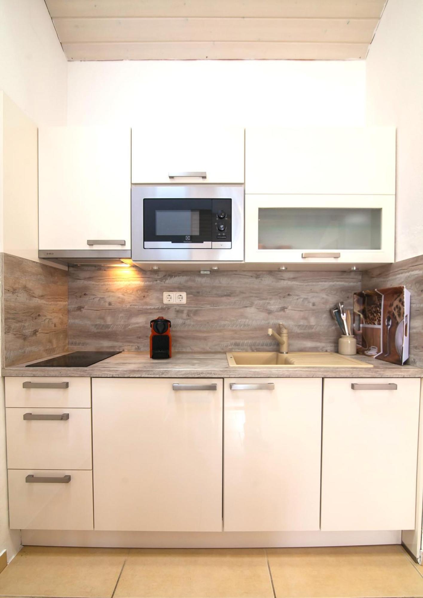 Helvetia Sunny Apartments 波尔 外观 照片