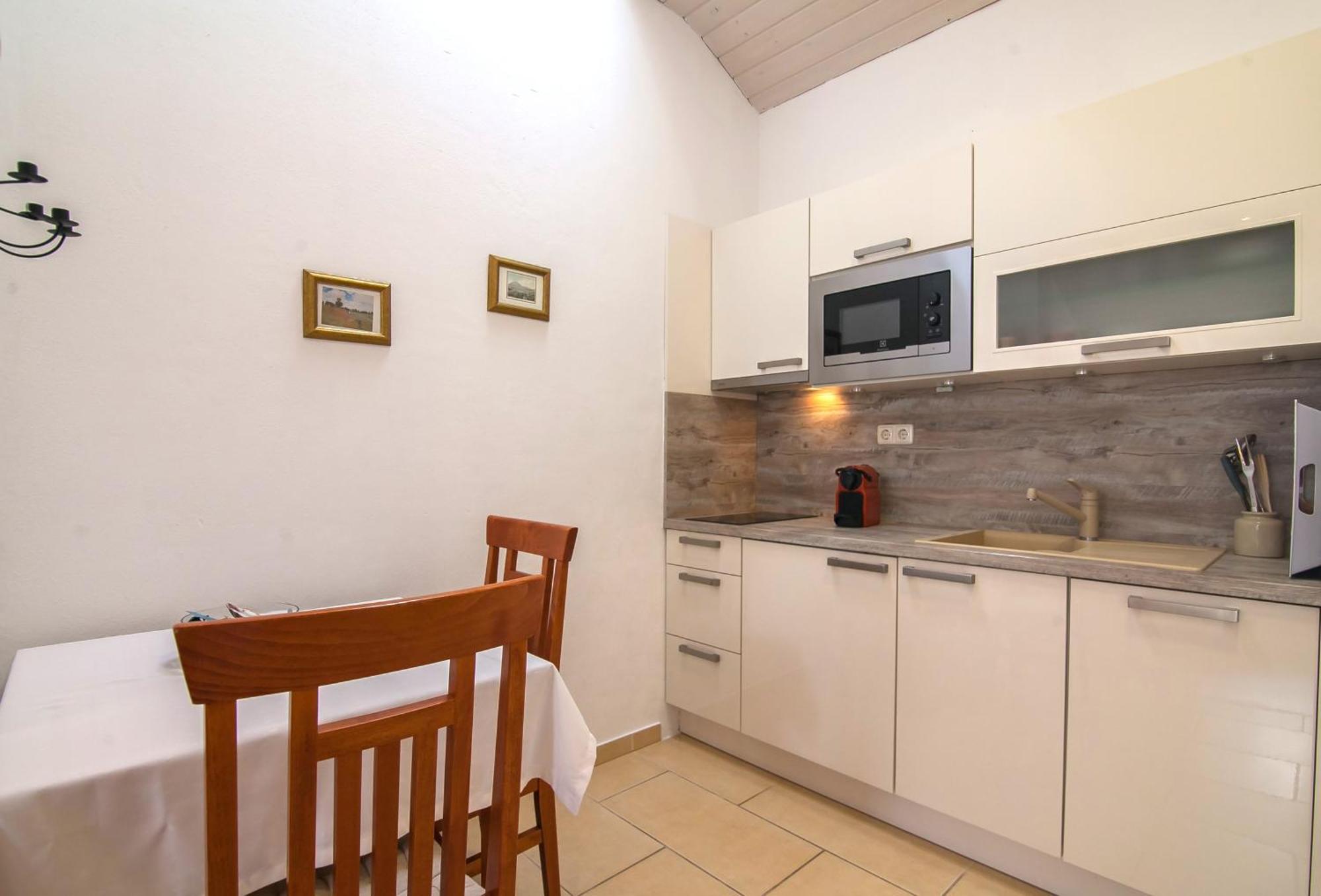 Helvetia Sunny Apartments 波尔 外观 照片