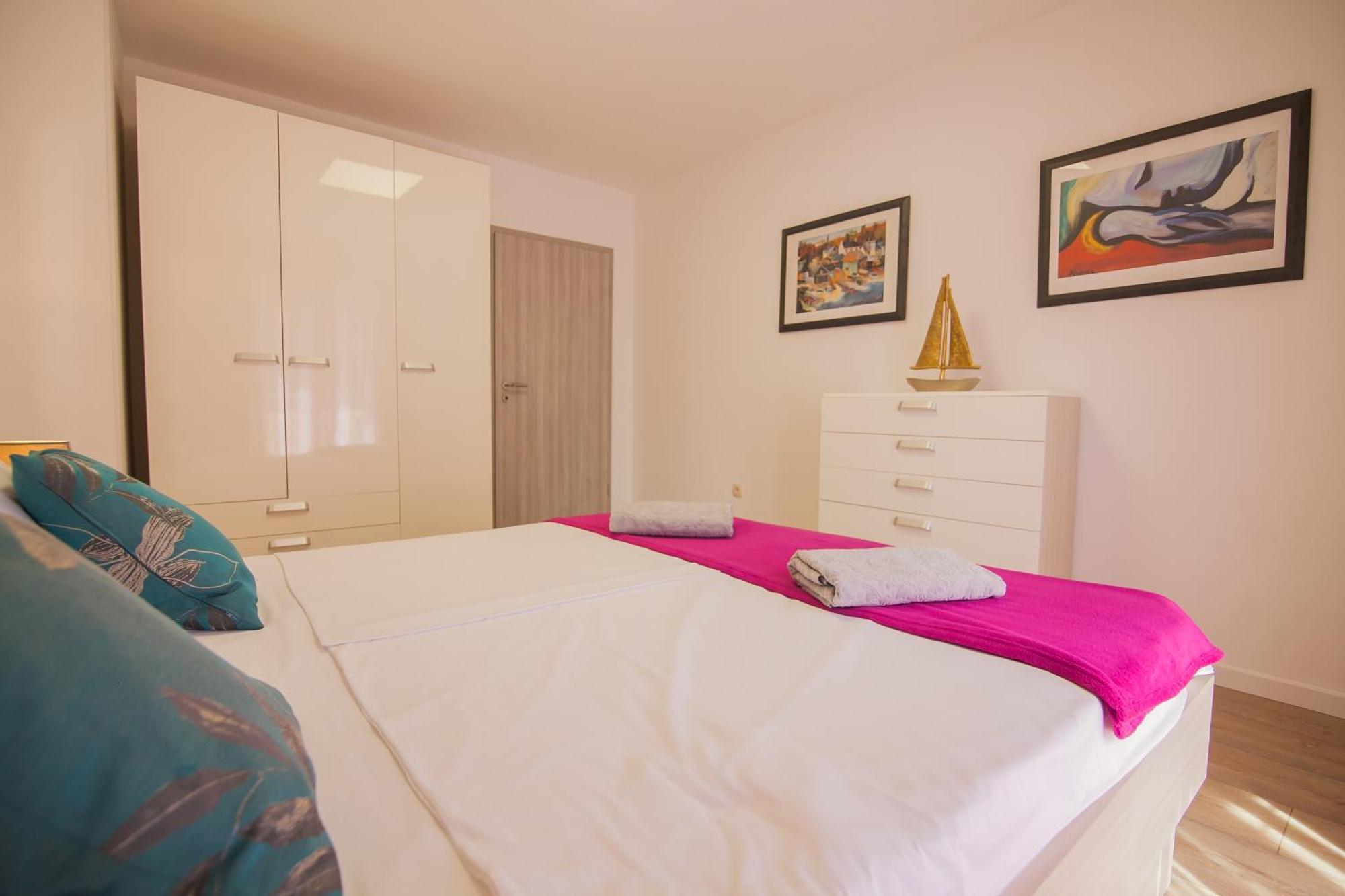 Helvetia Sunny Apartments 波尔 外观 照片