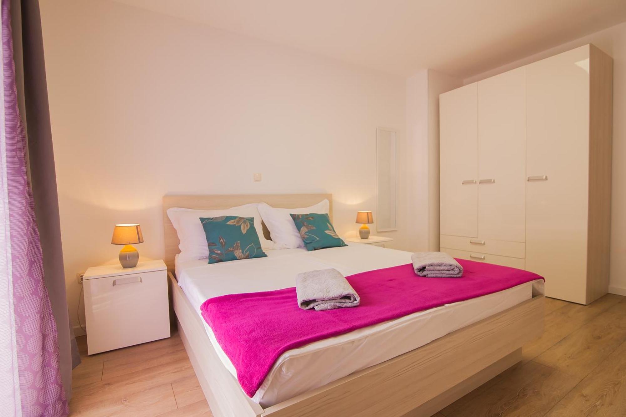 Helvetia Sunny Apartments 波尔 外观 照片