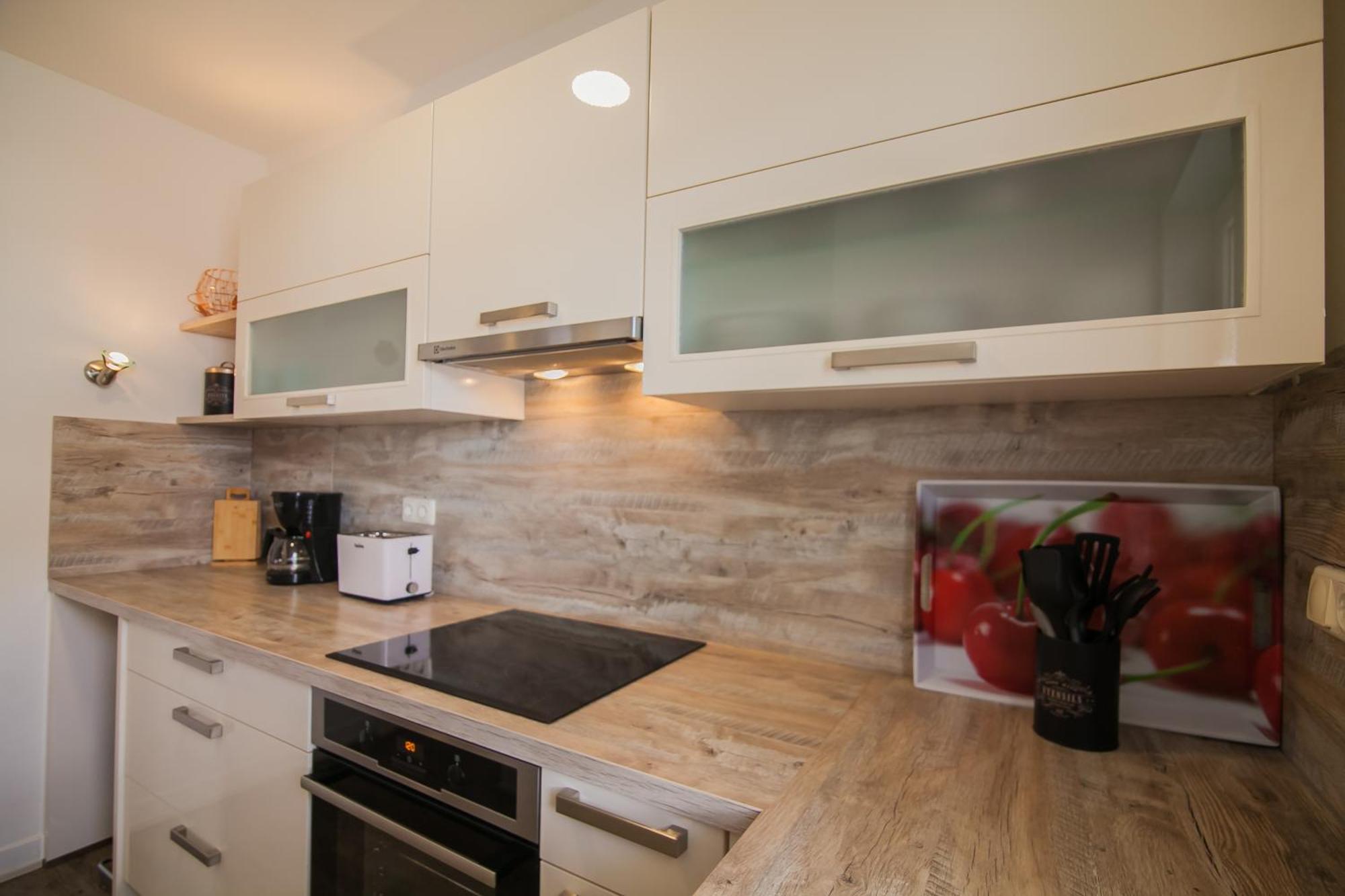 Helvetia Sunny Apartments 波尔 外观 照片