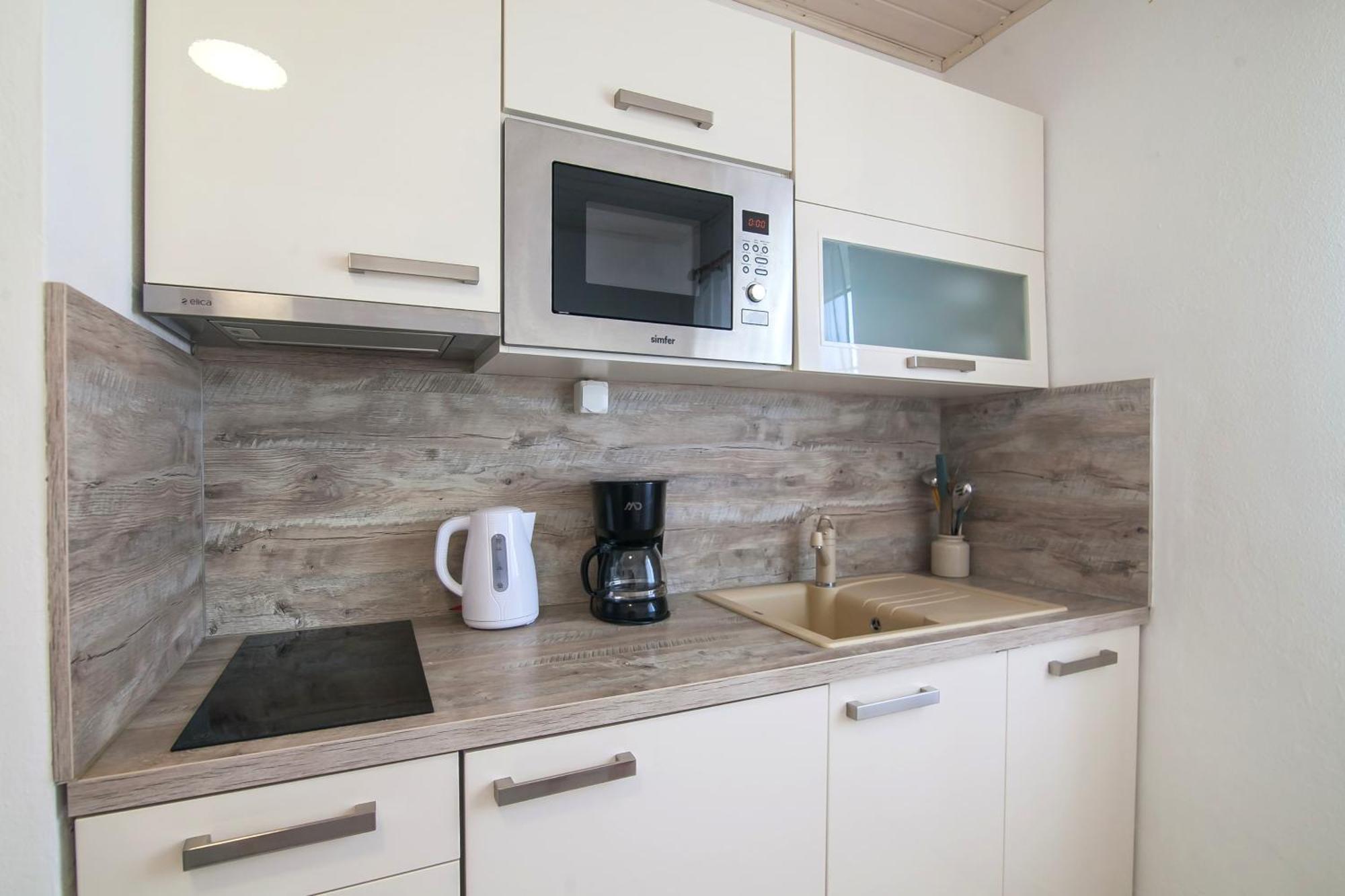 Helvetia Sunny Apartments 波尔 外观 照片