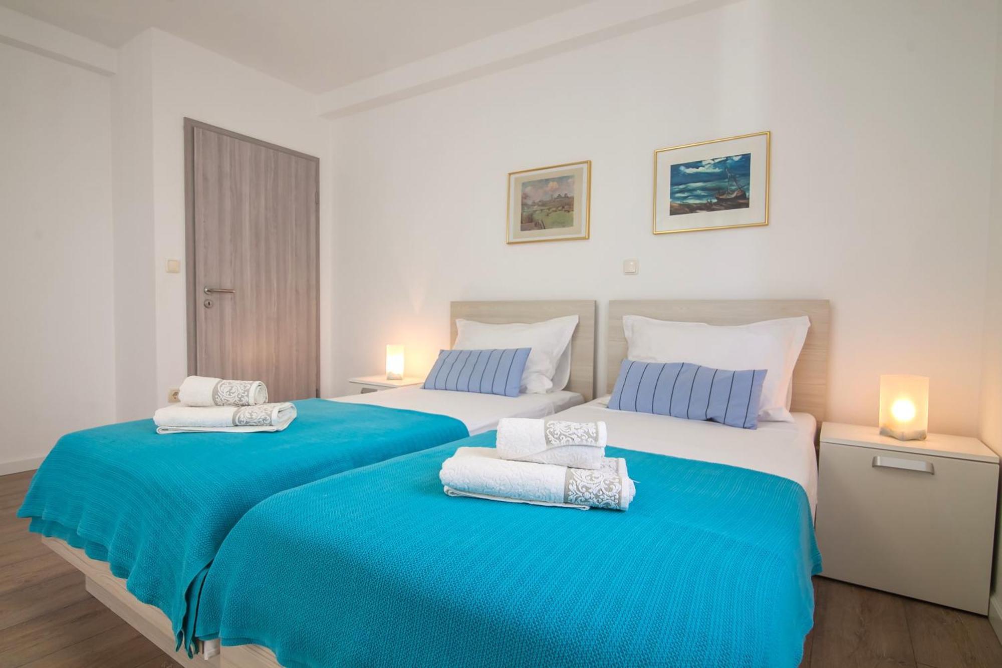 Helvetia Sunny Apartments 波尔 外观 照片