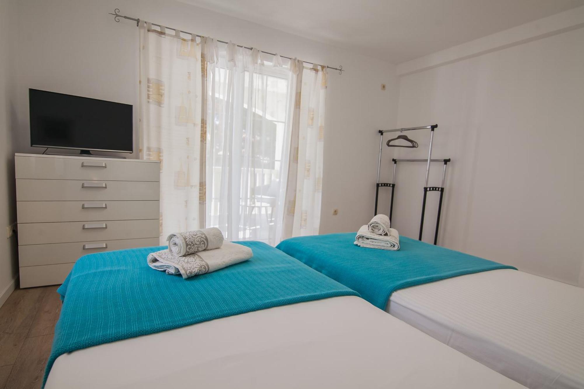 Helvetia Sunny Apartments 波尔 外观 照片