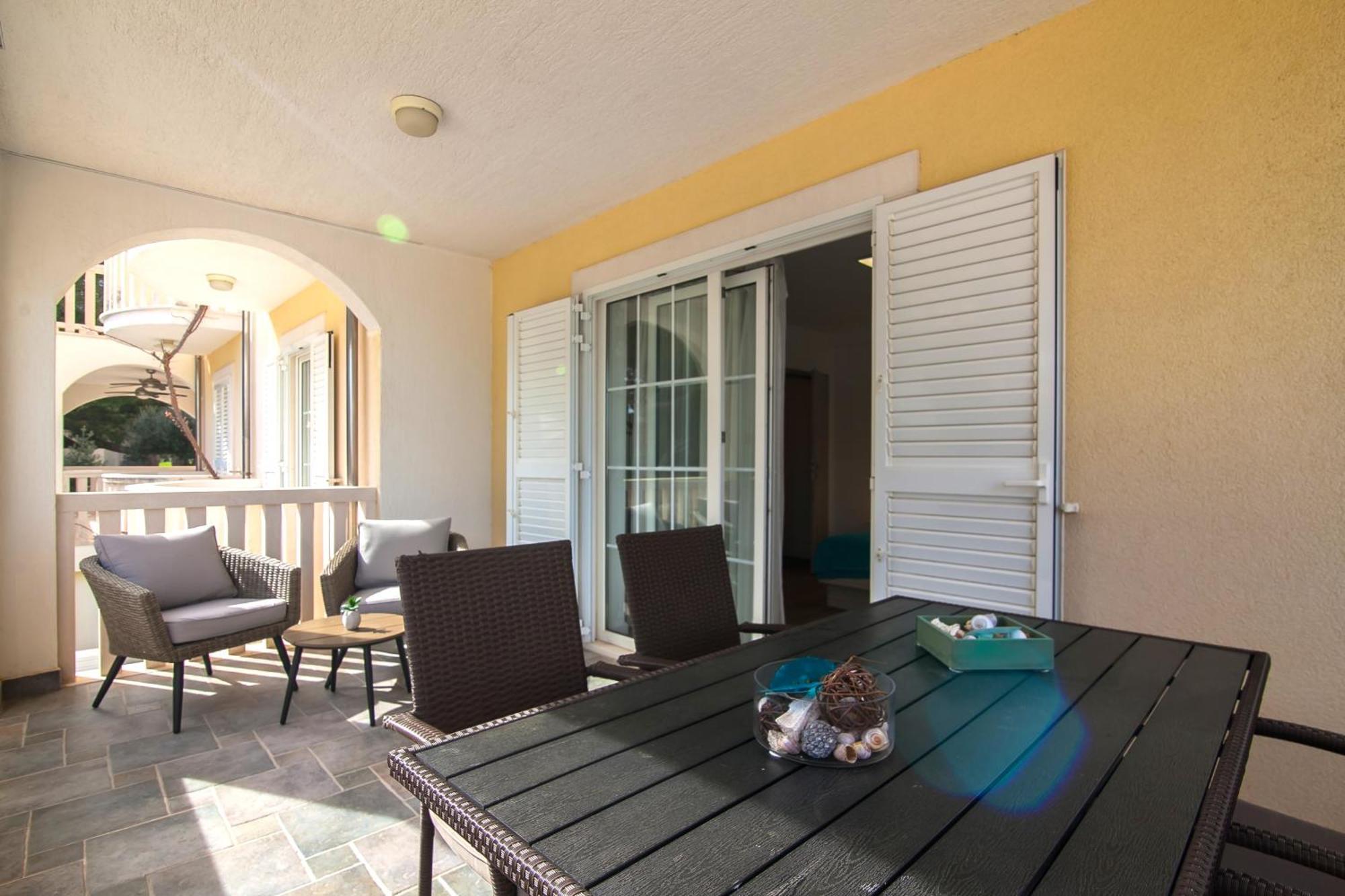 Helvetia Sunny Apartments 波尔 外观 照片