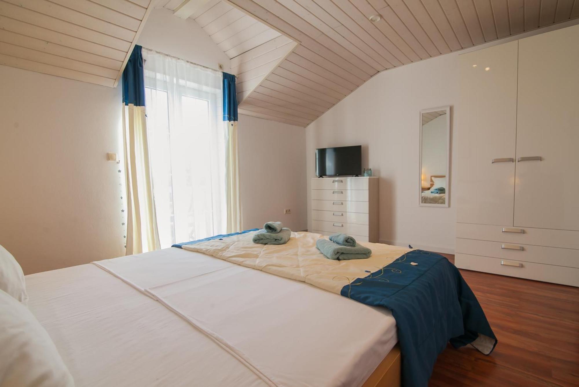 Helvetia Sunny Apartments 波尔 外观 照片